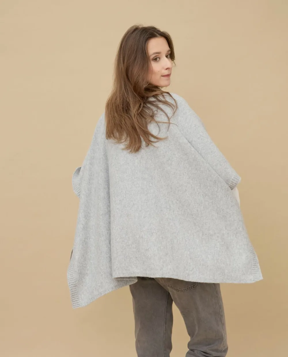 Acanthe Poncho col rond gris clair 100% cachemire Grisclair Best Sale