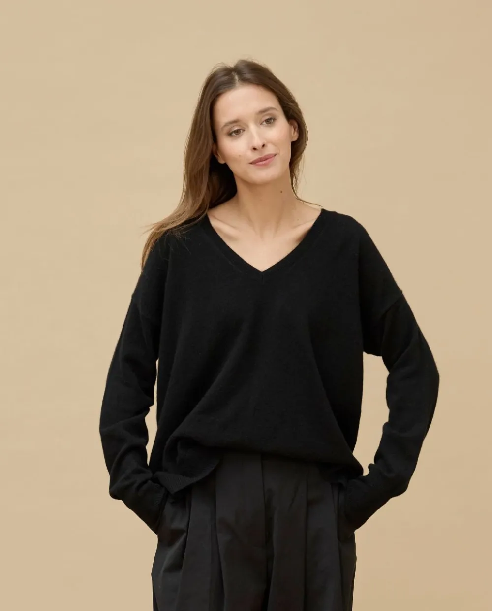 Acanthe Pull loose V croisé 100% cachemire Noir Discount